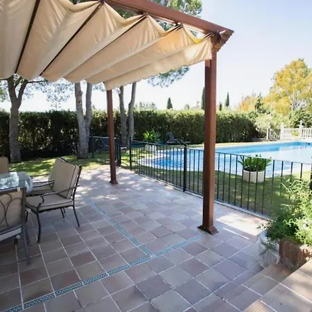 Casa Exclusiva En *